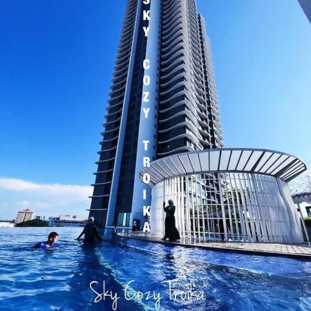Sky Cozy Troika Residence, 1 Bedroom 4-6 Pax, 2 Bedrooms 6-8 Pax, Pool Vew, Sky & City View, Free Parking, Pool, Unlimited Wifi & Netflix 哥打巴鲁 外观 照片