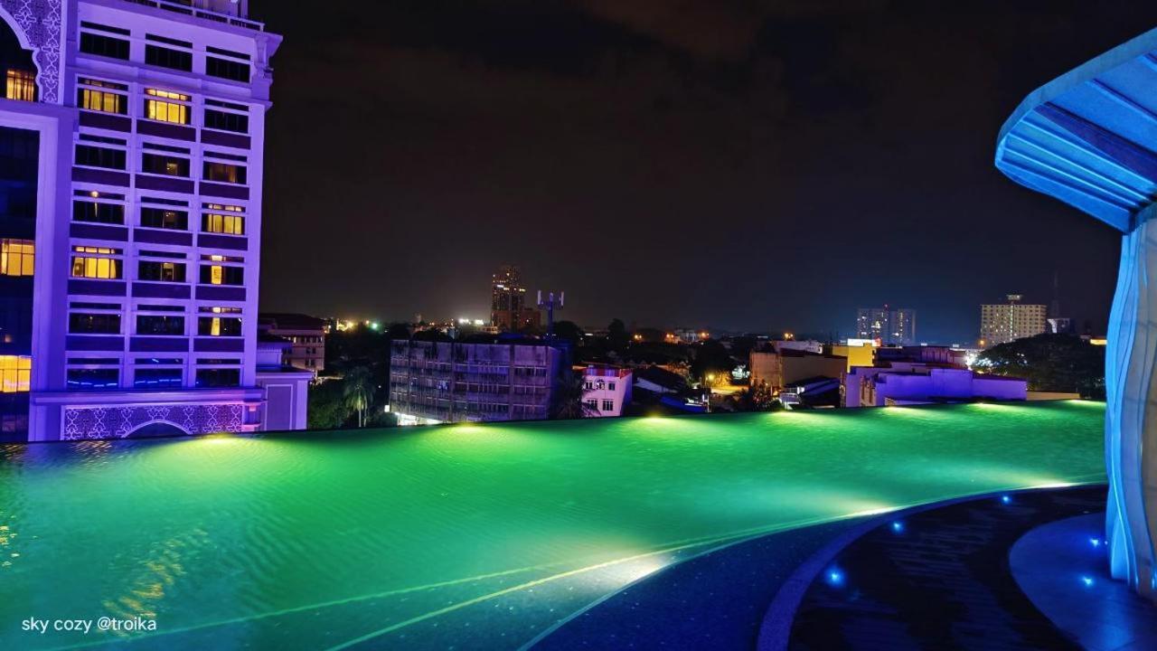 Sky Cozy Troika Residence, 1 Bedroom 4-6 Pax, 2 Bedrooms 6-8 Pax, Pool Vew, Sky & City View, Free Parking, Pool, Unlimited Wifi & Netflix 哥打巴鲁 外观 照片