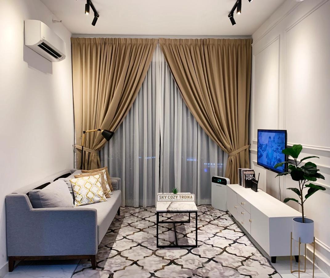 Sky Cozy Troika Residence, 1 Bedroom 4-6 Pax, 2 Bedrooms 6-8 Pax, Pool Vew, Sky & City View, Free Parking, Pool, Unlimited Wifi & Netflix 哥打巴鲁 外观 照片