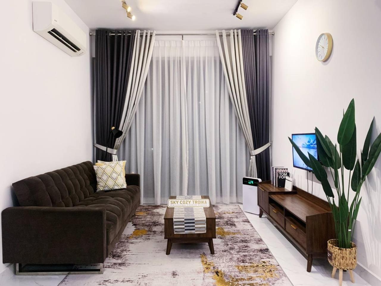 Sky Cozy Troika Residence, 1 Bedroom 4-6 Pax, 2 Bedrooms 6-8 Pax, Pool Vew, Sky & City View, Free Parking, Pool, Unlimited Wifi & Netflix 哥打巴鲁 外观 照片
