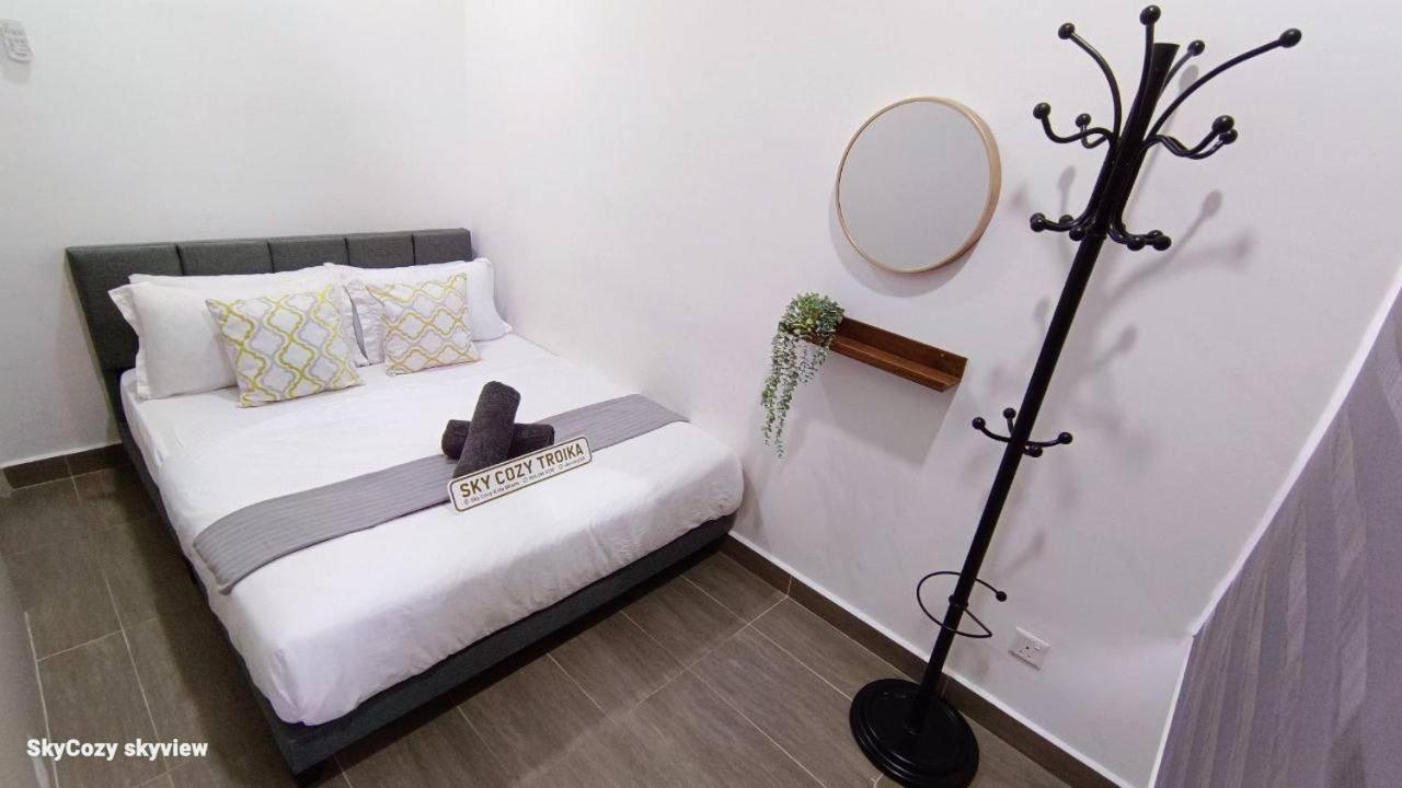 Sky Cozy Troika Residence, 1 Bedroom 4-6 Pax, 2 Bedrooms 6-8 Pax, Pool Vew, Sky & City View, Free Parking, Pool, Unlimited Wifi & Netflix 哥打巴鲁 外观 照片