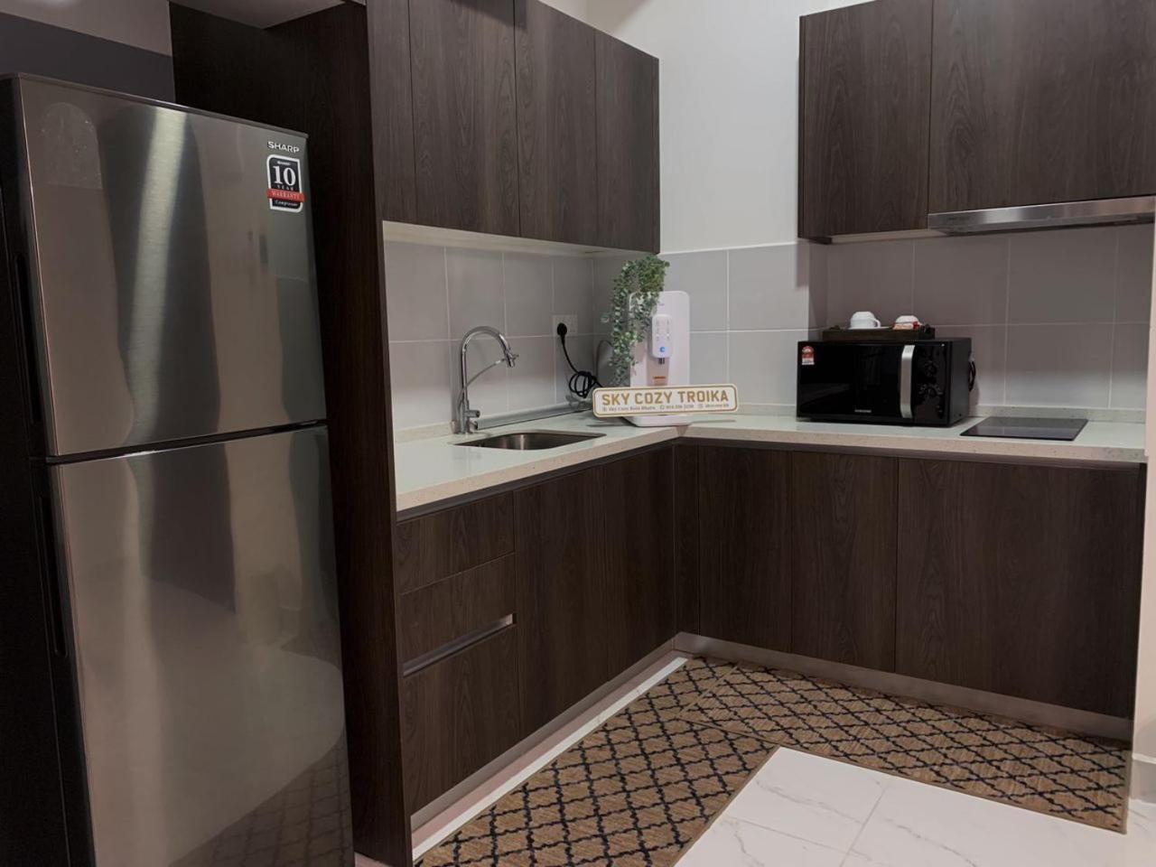 Sky Cozy Troika Residence, 1 Bedroom 4-6 Pax, 2 Bedrooms 6-8 Pax, Pool Vew, Sky & City View, Free Parking, Pool, Unlimited Wifi & Netflix 哥打巴鲁 外观 照片