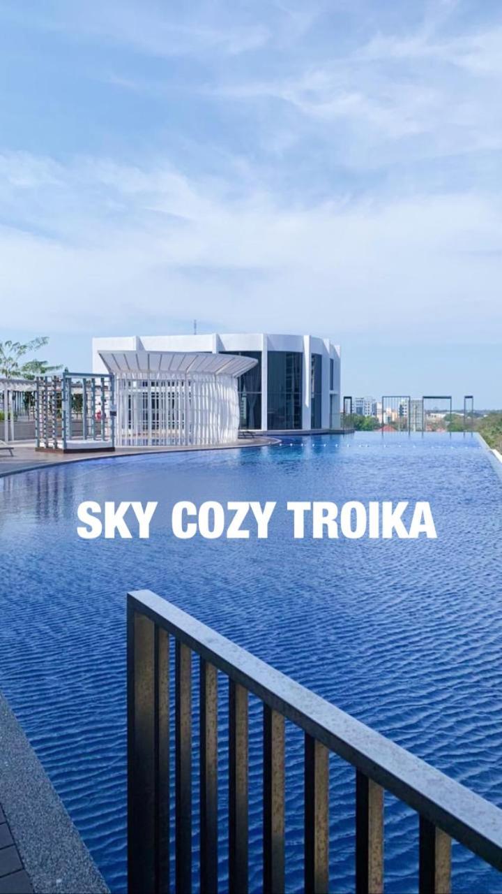 Sky Cozy Troika Residence, 1 Bedroom 4-6 Pax, 2 Bedrooms 6-8 Pax, Pool Vew, Sky & City View, Free Parking, Pool, Unlimited Wifi & Netflix 哥打巴鲁 外观 照片