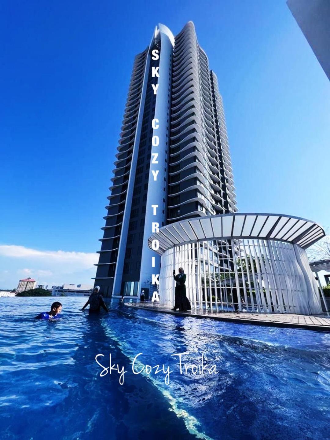 Sky Cozy Troika Residence, 1 Bedroom 4-6 Pax, 2 Bedrooms 6-8 Pax, Pool Vew, Sky & City View, Free Parking, Pool, Unlimited Wifi & Netflix 哥打巴鲁 外观 照片